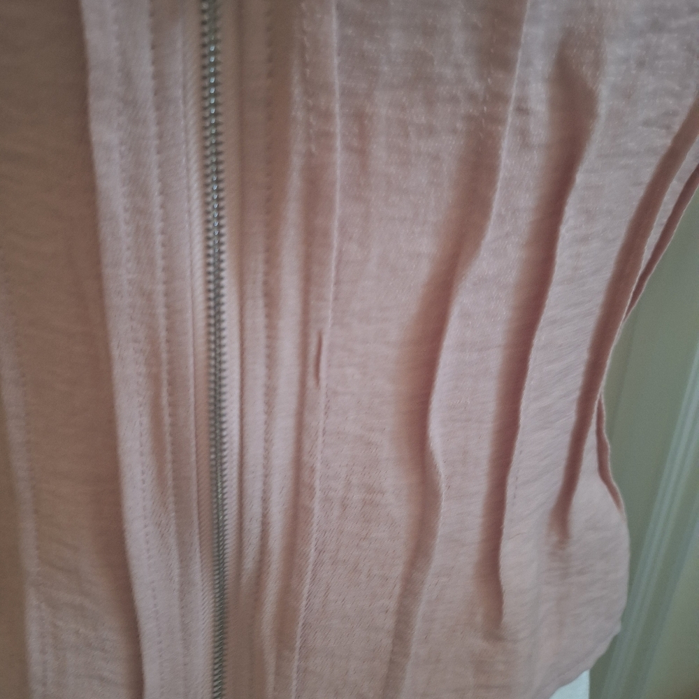 Elegant Light Pink Sleeveless Top Size L - Picture 4 of 6